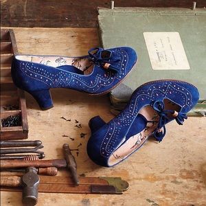 NIB Anthropologie perforated Lace-up heels 38